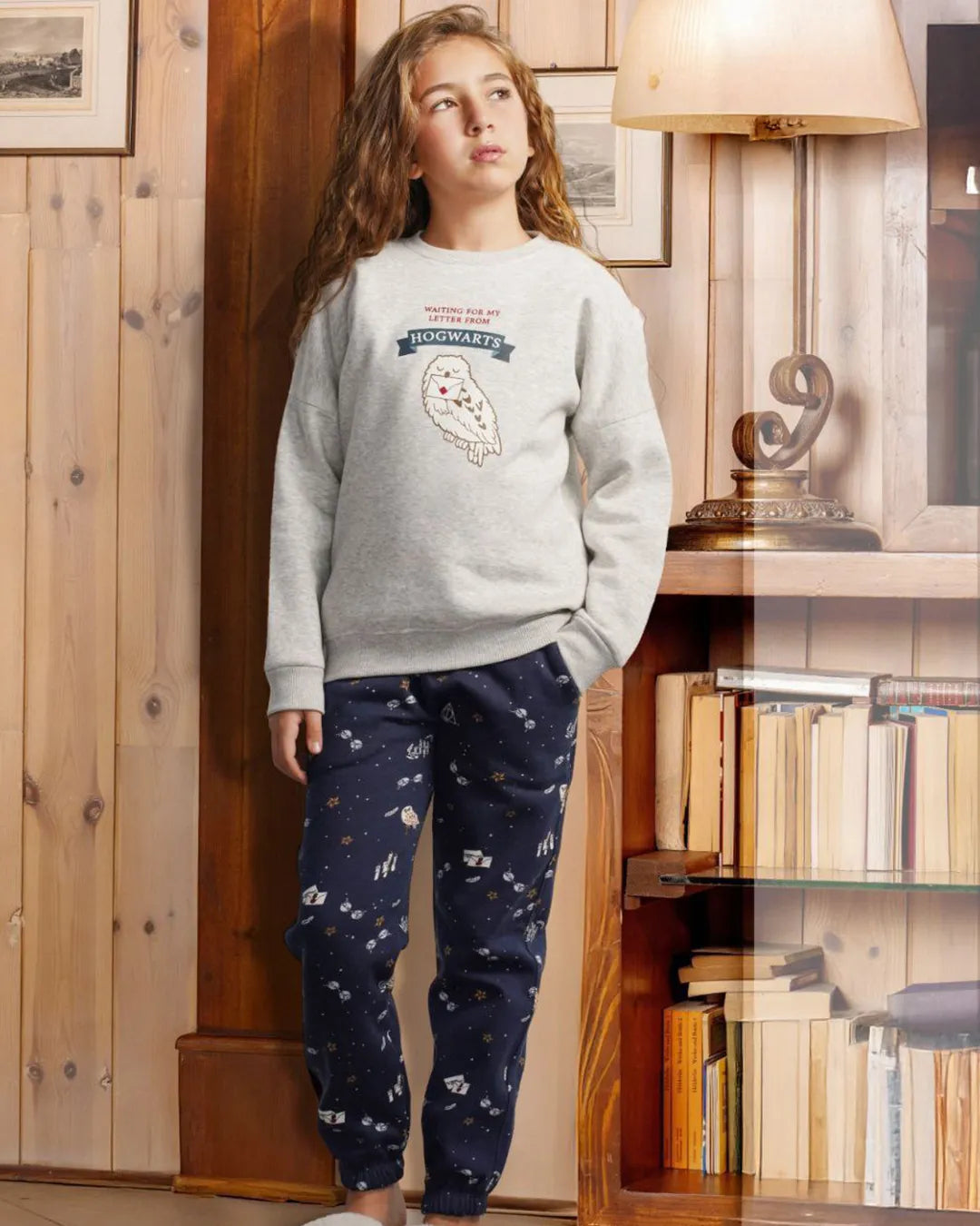 Girls Hogwarts Pajama Set – Grey Sweatshirt