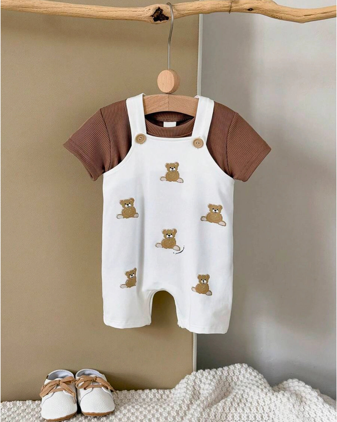2-Piece Summer Outfit – Bear Tee & Cotton Shorts