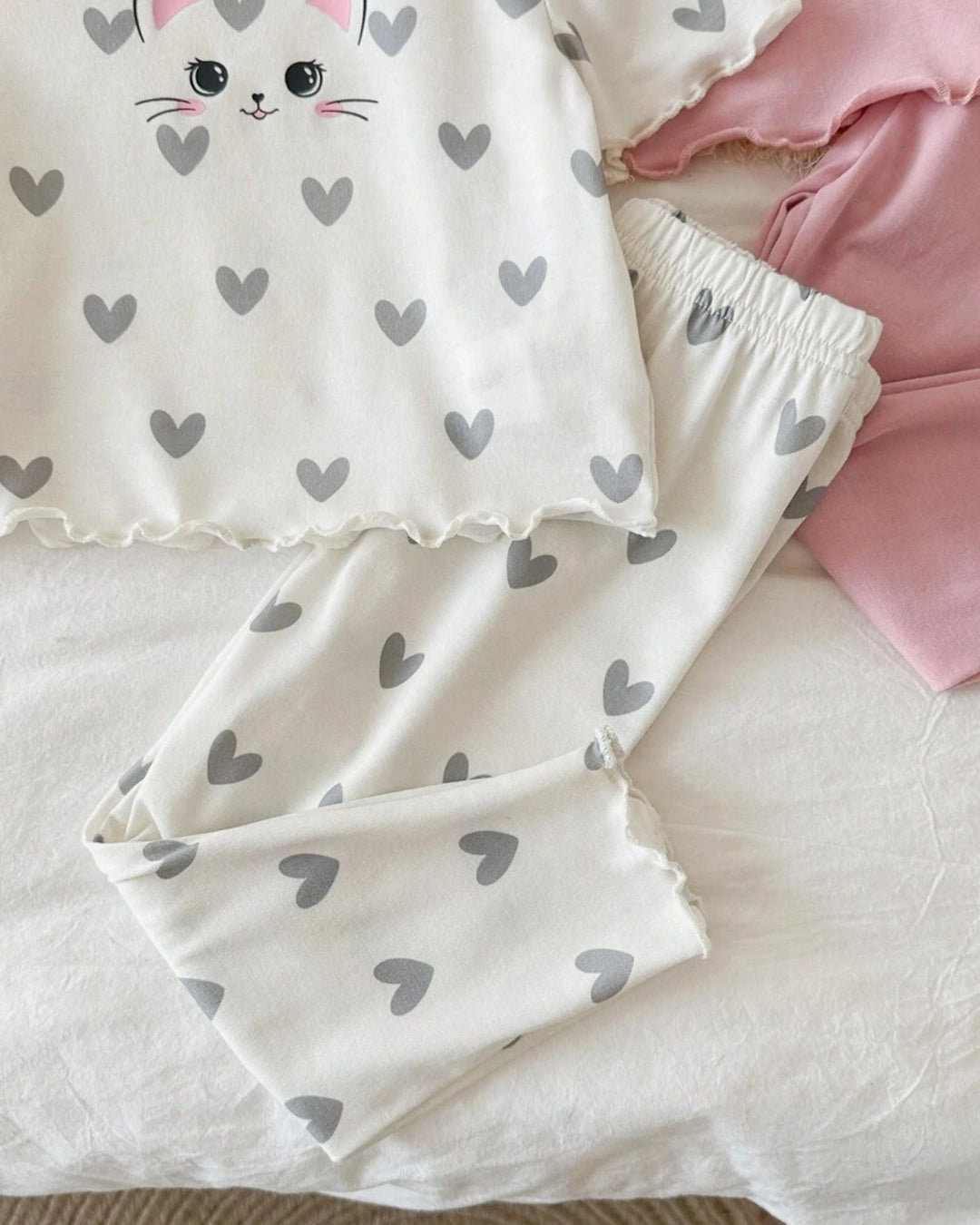 Baby Girl 4-Piece Cat & Heart Lounge Set